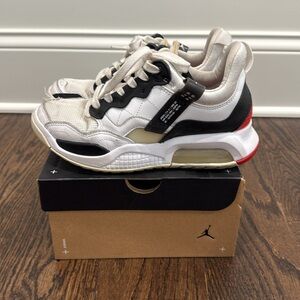 Jordan MA2 university red light smoke grey